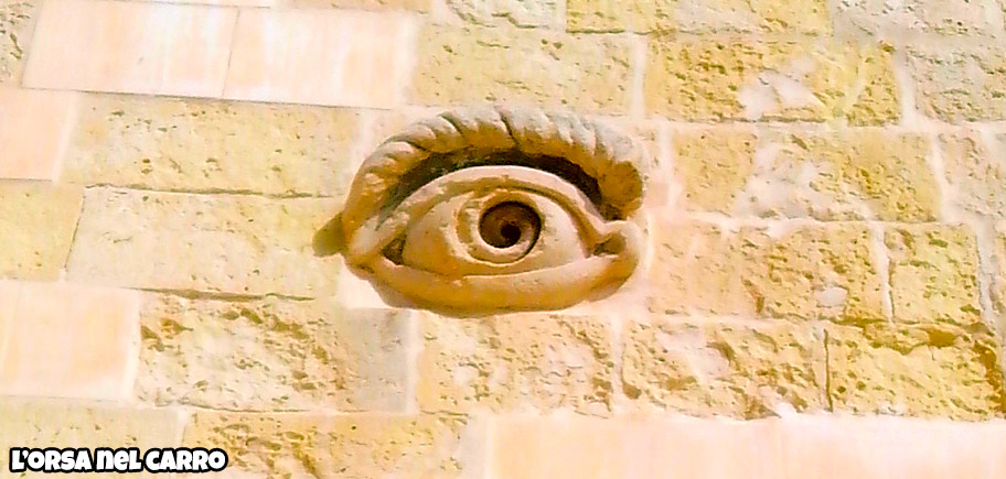 occhio pietra gialla maltese