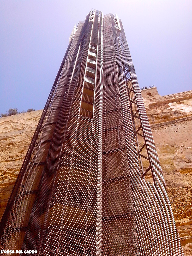 lift Valletta Waterfront